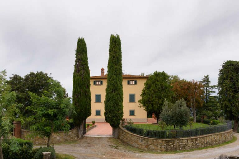 Cristina e il Drago: memoria, famiglia e Toscana
